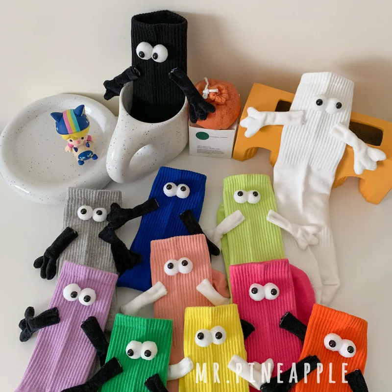 Short Mid -tube Autumn Knitted Funny Socks 2024 Wholesale Custom New Adult Couple Magnetic Holding Hands Socks