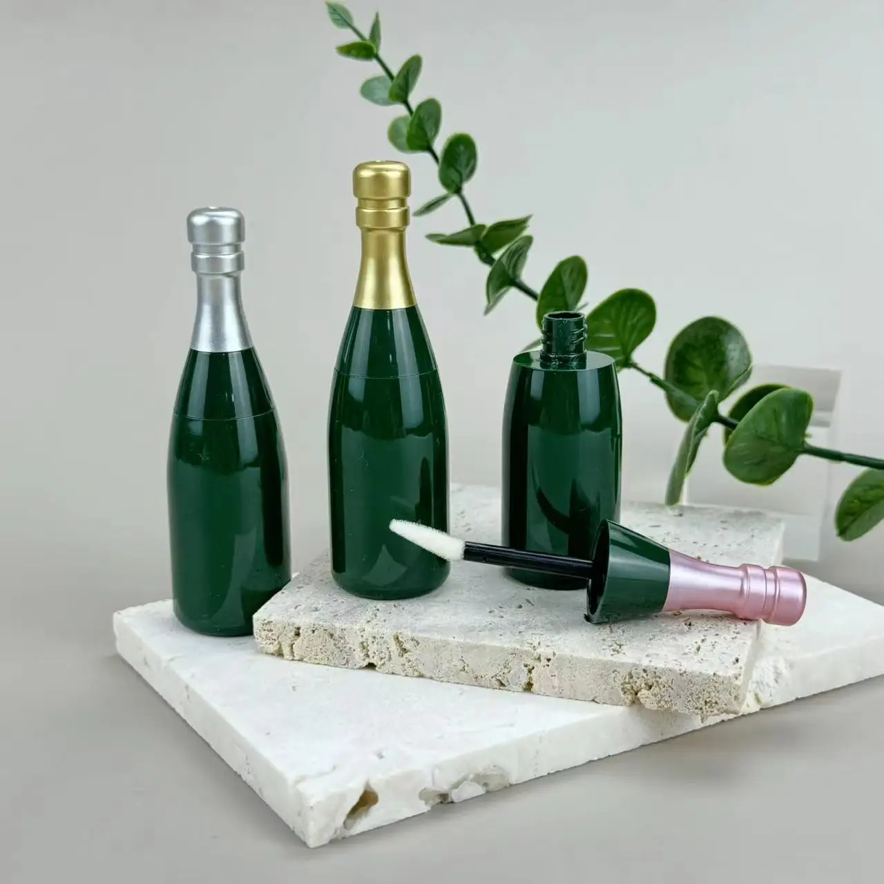 Hot sale Novelty luxury cute fancy champagne shaped 10ml empty lip gloss tubes container packaging