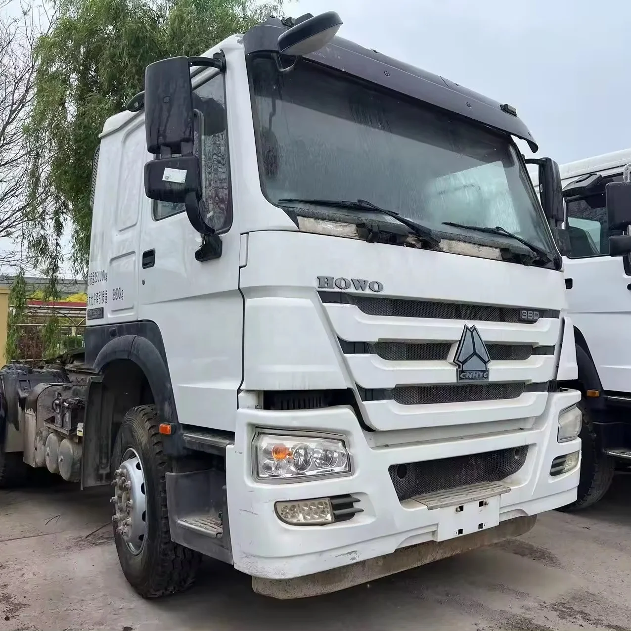 Chinese Truck Sinotruk Howo 6*4 371hp 375hp 420hp 40t 60t Euro 3 Used Head Tractor for Sale in Africa
