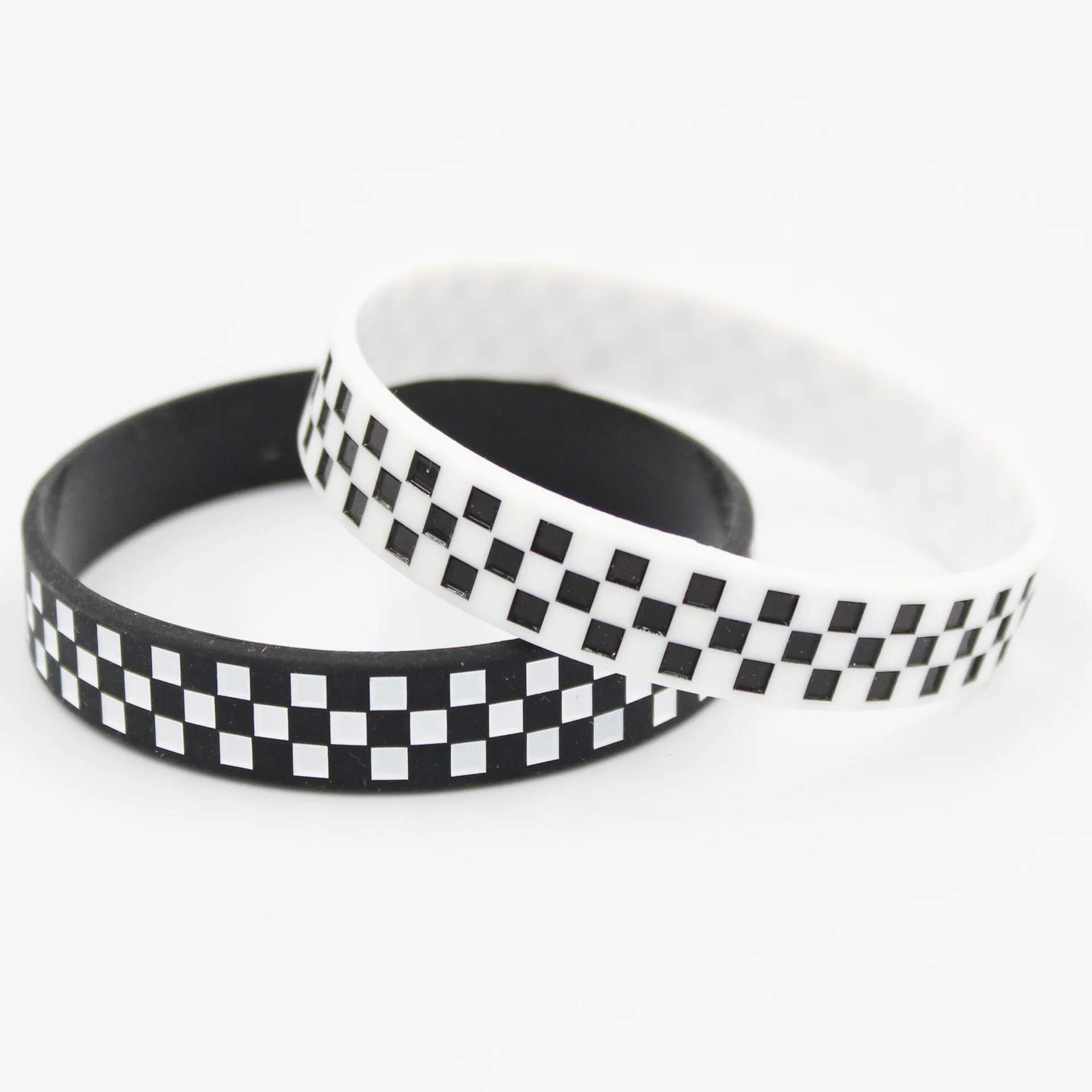 6pcs Racing Rubber Bracelets Black and White Checkered Silicone Bracelets Racing Rubber Wristbands Racing Car Party Favor