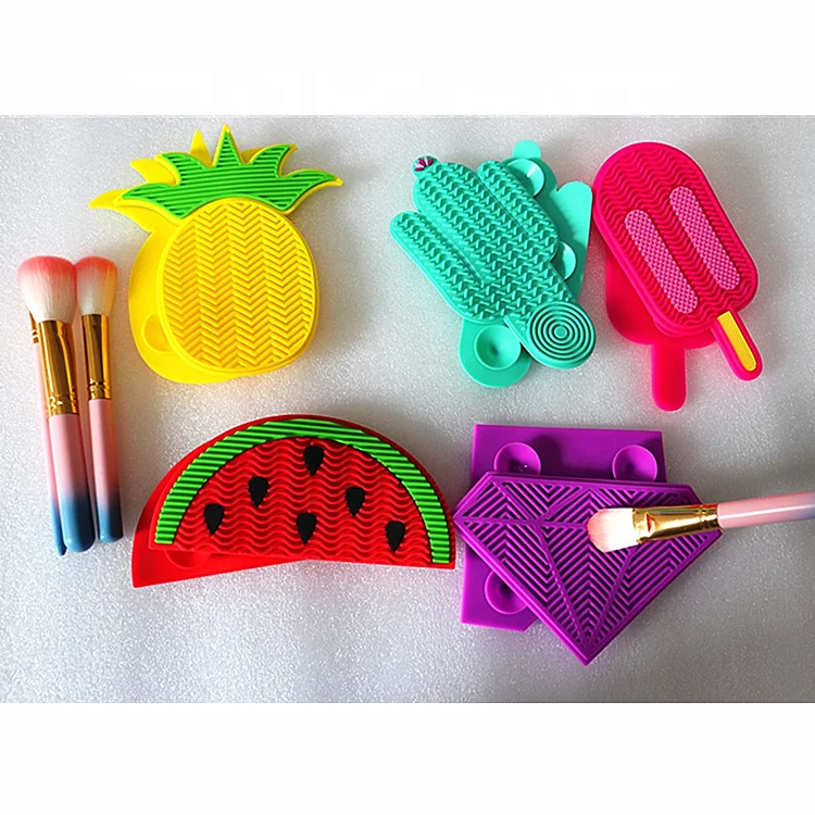 Hot Selling Portable Washing Tool Scrubber with Suction Cup,Brush Cleaner Pad, Silicone Makeup Brush Cleaning Mat