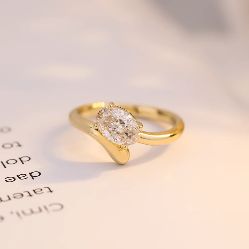 Diamond Solitaire Engagement Ring 1.1ct  classical four claw vintage style Oval 18K White Gold ring