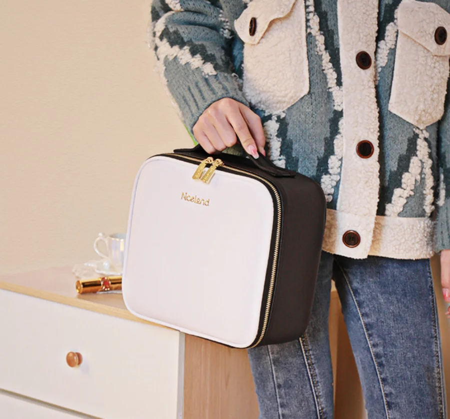 Косметичка для макияжа 2000Ah