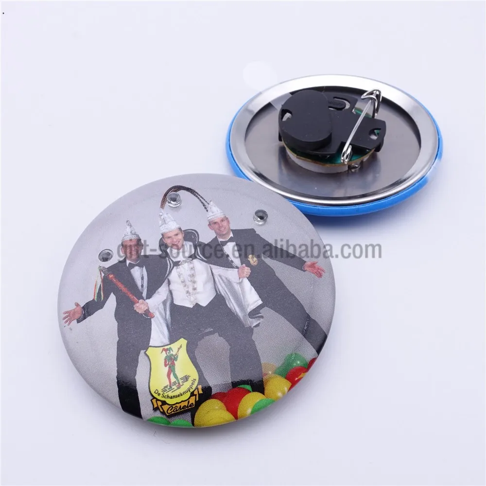 Factory custom programmable 45mm 55mm flashing led light button electronic name badge