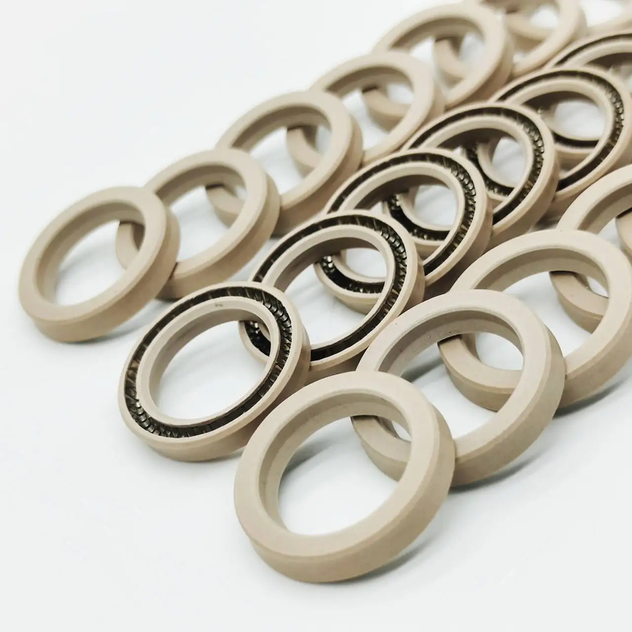 Low temperature resistant food grade filling equipment flooding seal