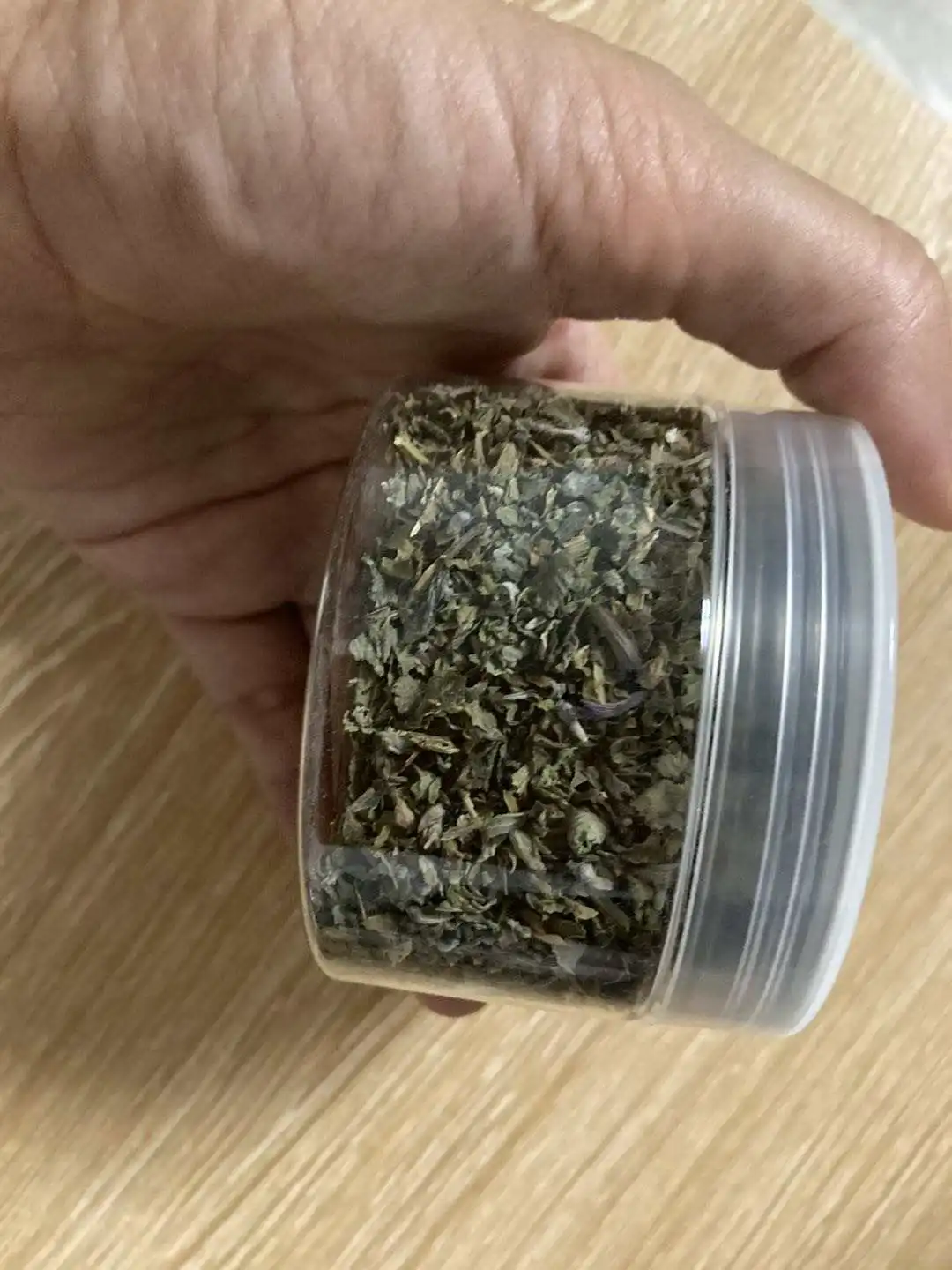 Wholesale Bulk Fresh Catnip Dried Treats Herb Plant New Harvest Crushed Catnip with Both Leaf and Stem for Cat