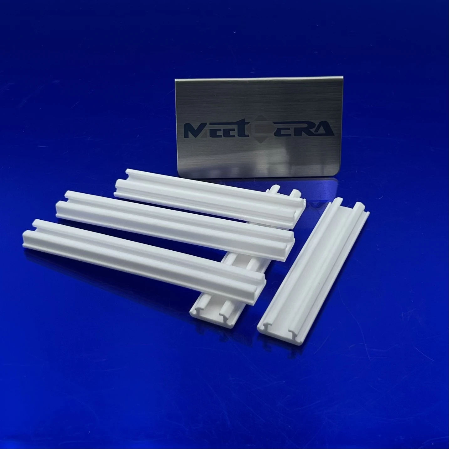 Factory  High Thermal Conductivity  High Purity Aluminum Oxide Al2o3 Alumina high temperature resistance  Ceramic plate