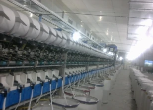 Производитель оптовая продажа экологически чистая переработанная акриловая Смешанная полиэфирная толстая пряжа для тафтинга и вязания
