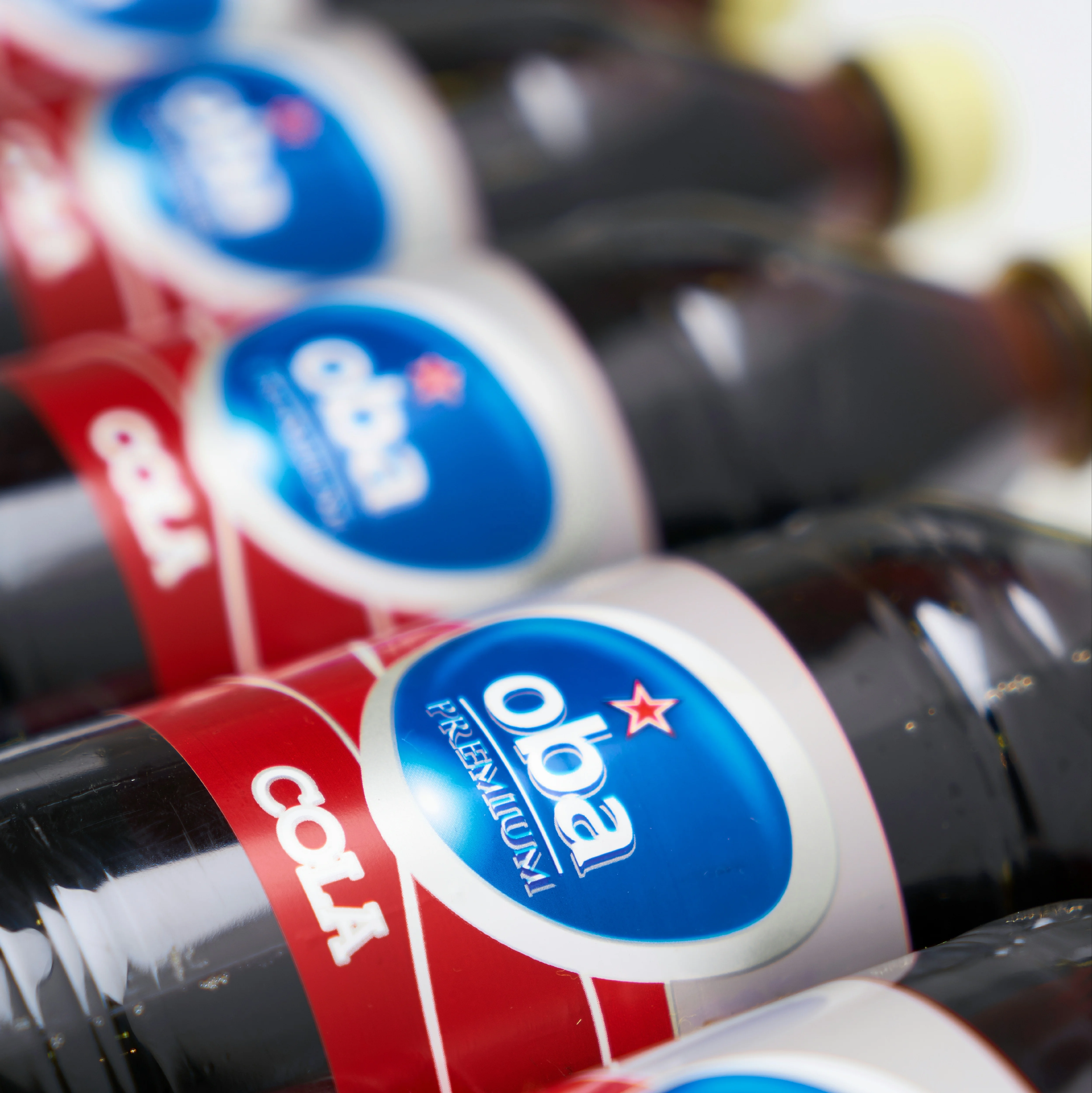 Cola Carbonated Soft Drinks Non Alcoholic Carbonated Beverage Fizzy Drink