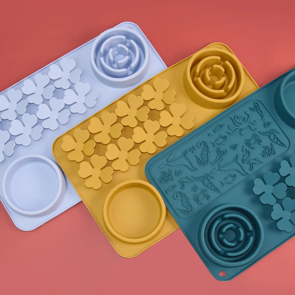 2024 All in One Pet Food Water Bowl Dog Slow Feeder Silicone Dog Lick Mat with Suction Cups