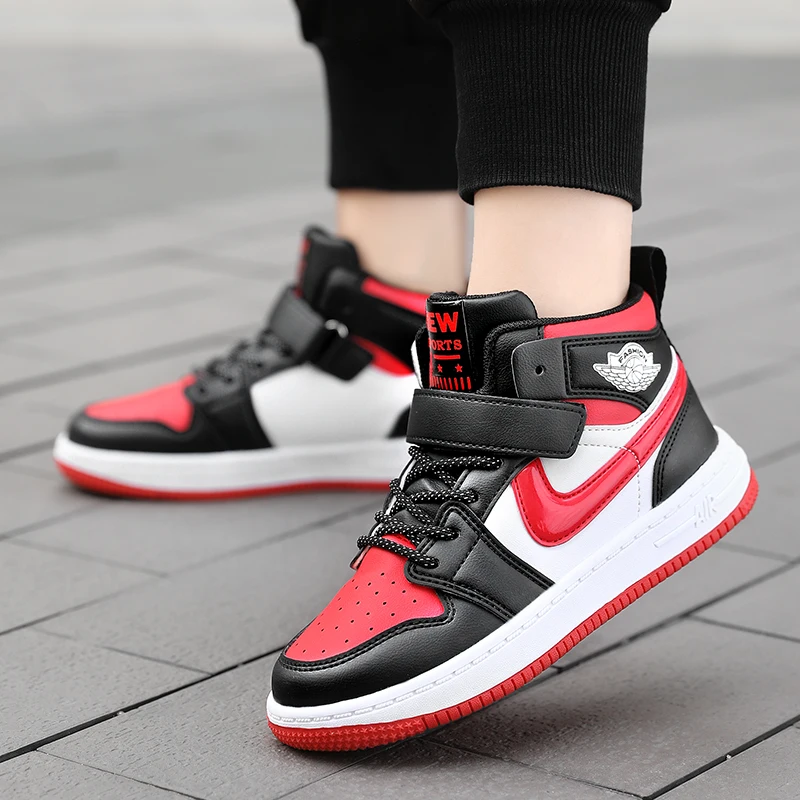 
Wholesalers Children Basketball Shoes Boys Girls Fashion High Top Kids Sneakers 