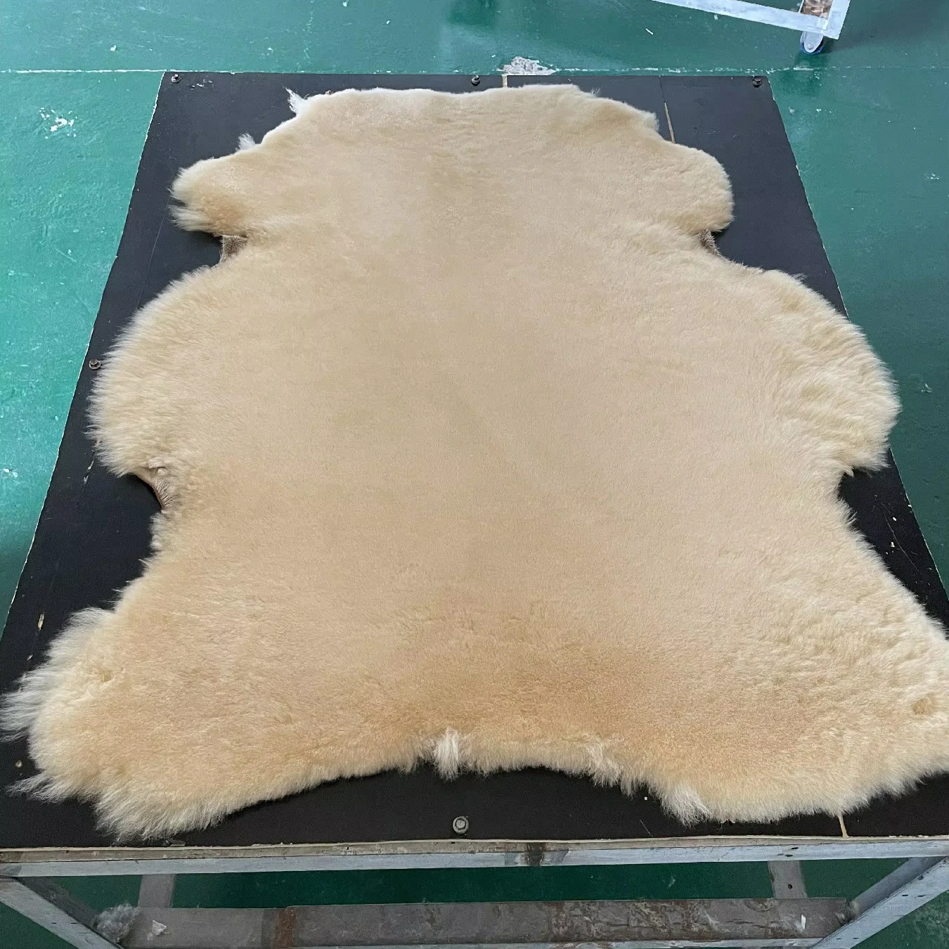 Durable twin face sheepskin for boot uppers high quality and breathable designed from raw sheep skins ensuring luxurious comfort