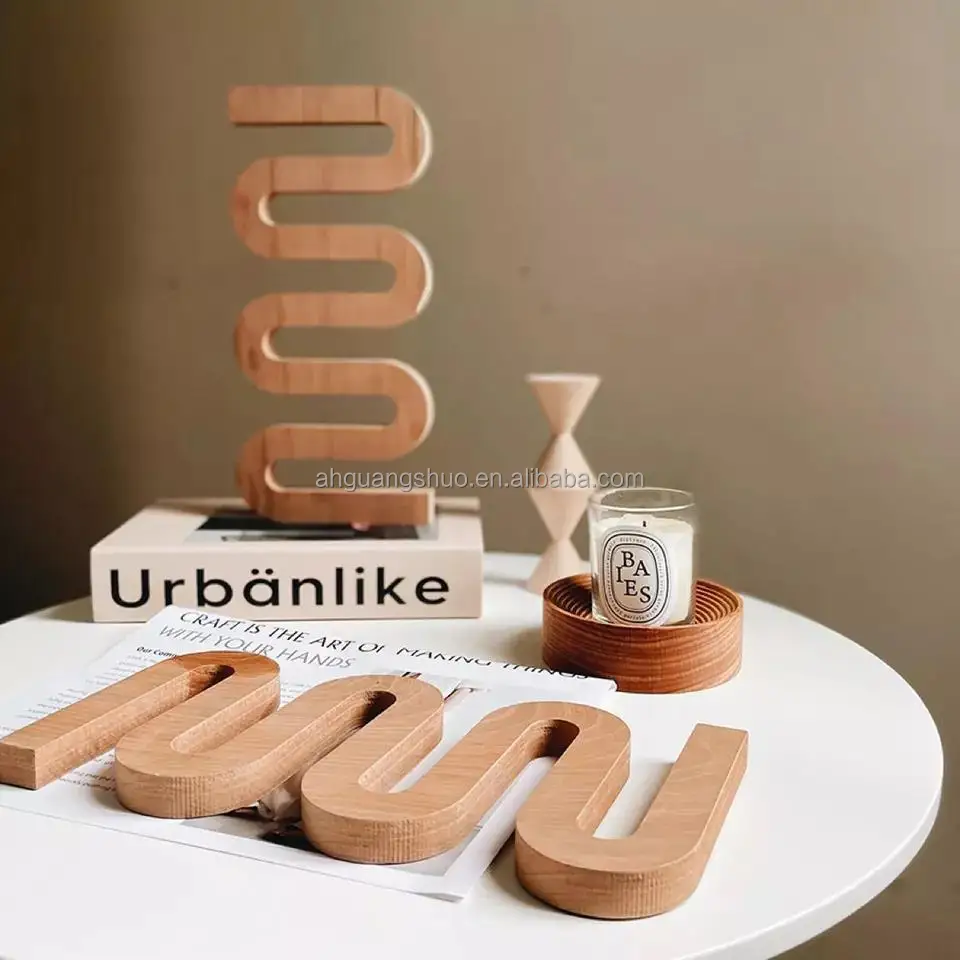 Geometric S-shaped decoration piece beech wood tray Creative solid wood bread board heat insulation pad wood decorative board