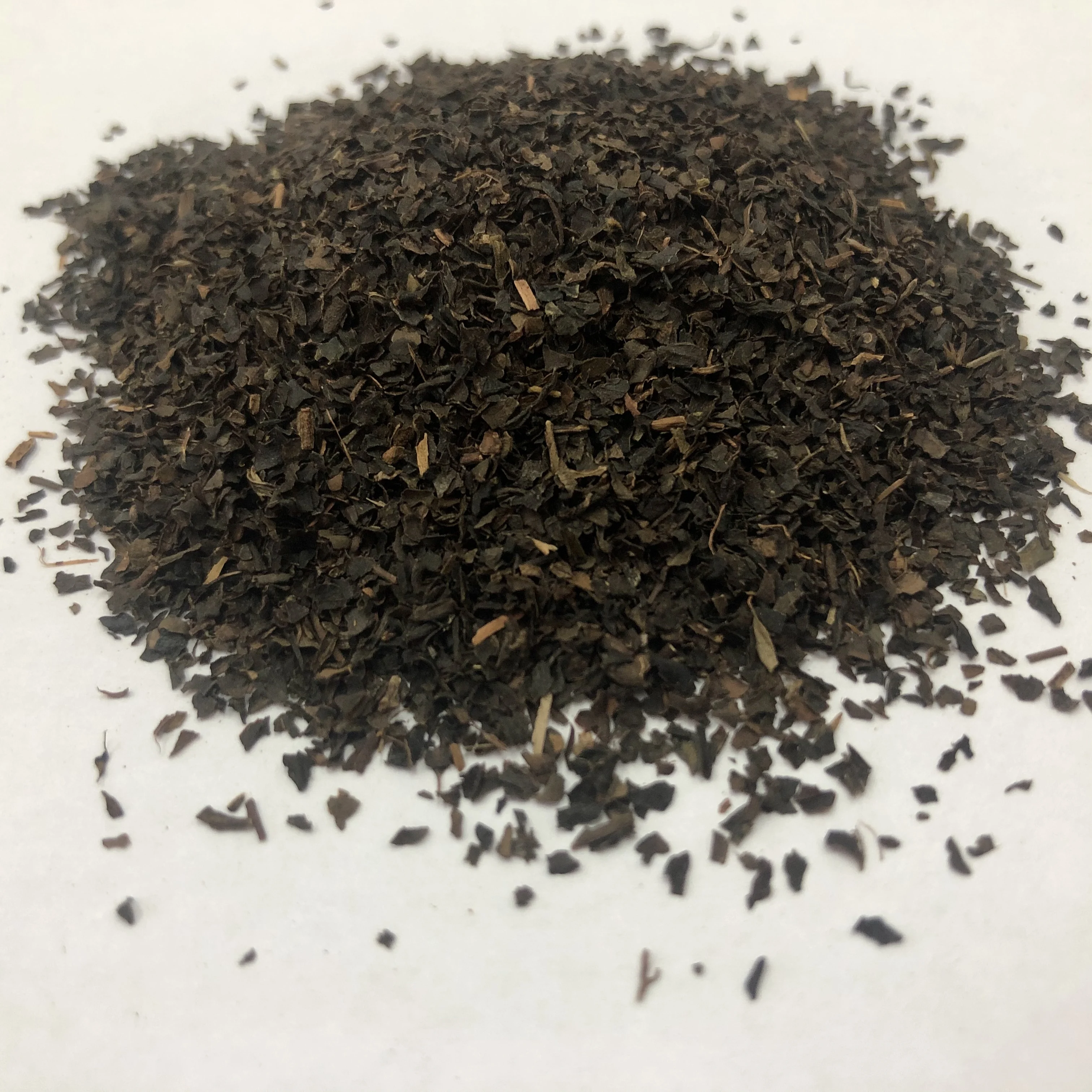 China loose leaf tea kenya strong black tea price per kg Ctc Crush Cut Black Tea