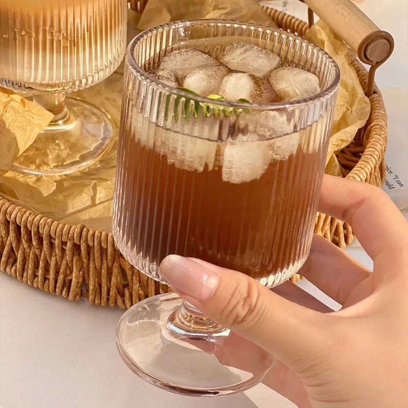 Wholesale 8oz 250ml Vintage Glass Goblet with Stem Old Fashioned Design for Wine Juice Beverage