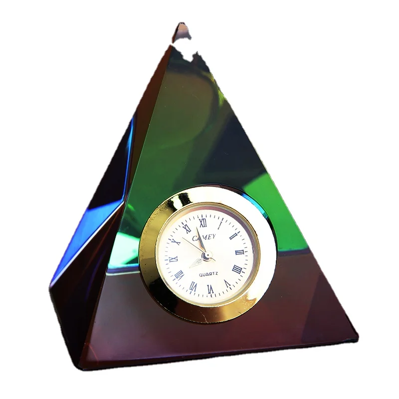 Красивые часы-сердечки из хрустального стекла для свадебного сувенира