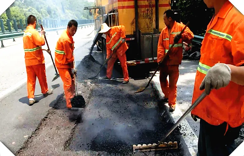 Electric road crack sealing equipment