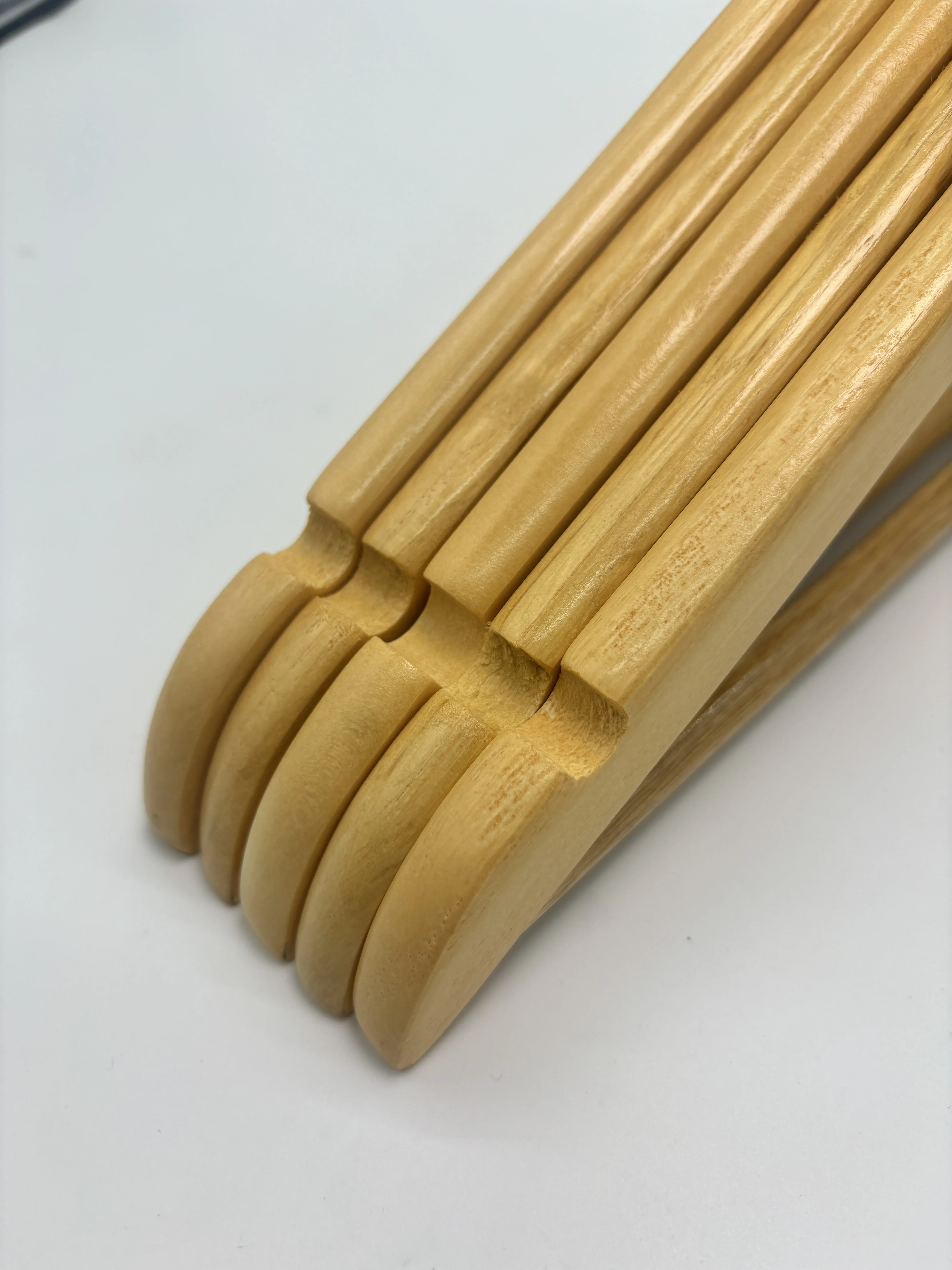 Custom brand clothing store solid wood hangers for the supermarket quality wood hangers wholesale