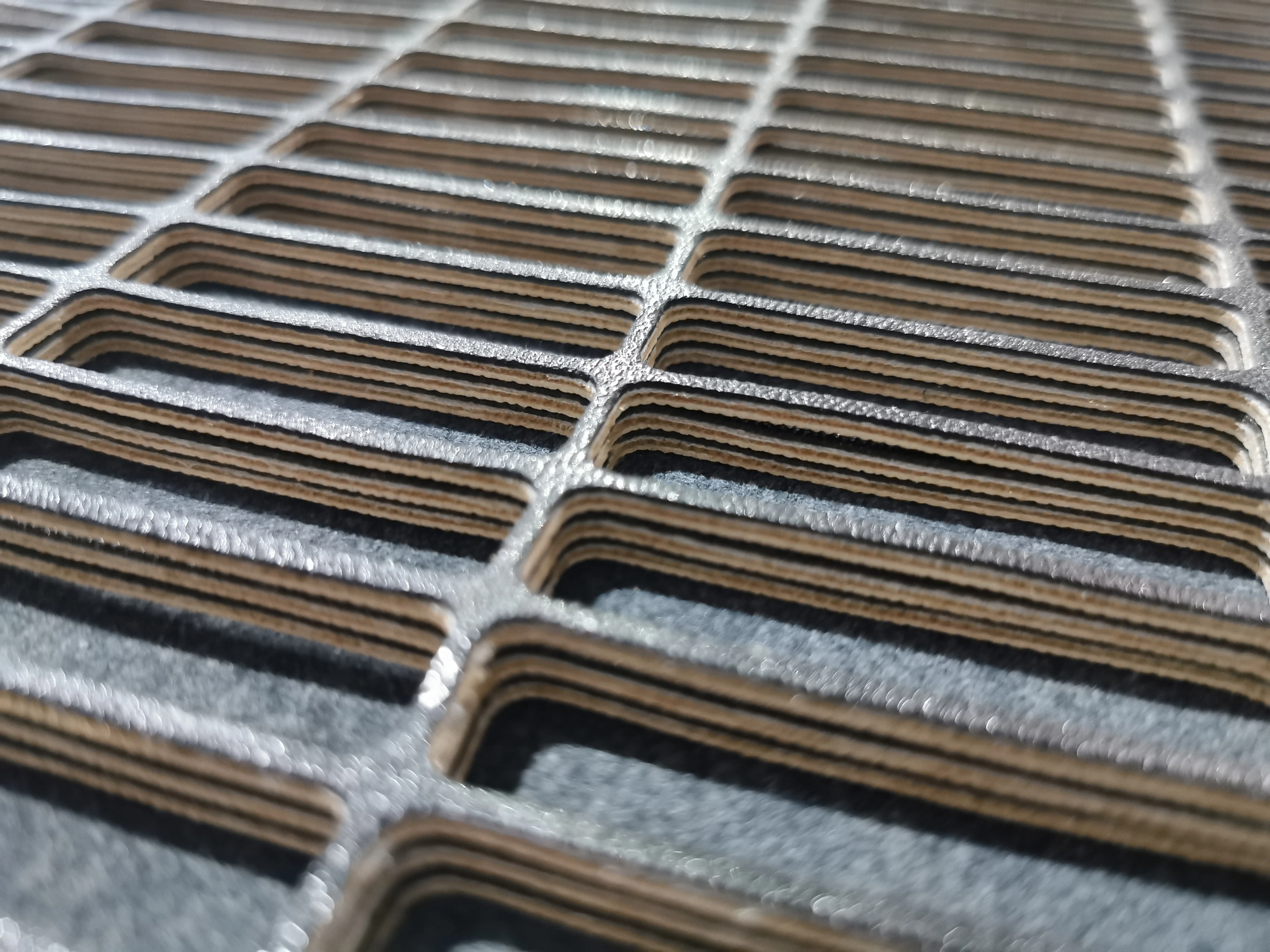 Hot Sell Ruizhou cow leather cowhide cowskin Tire Cow Leather Cutter For Bags and Suitcases