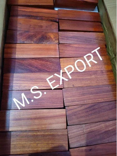 High Grade Indian Rosewood for Art and Forged Blood Items for Love Theme Decorations Polished Himalayan Salt Lamp Gift Item