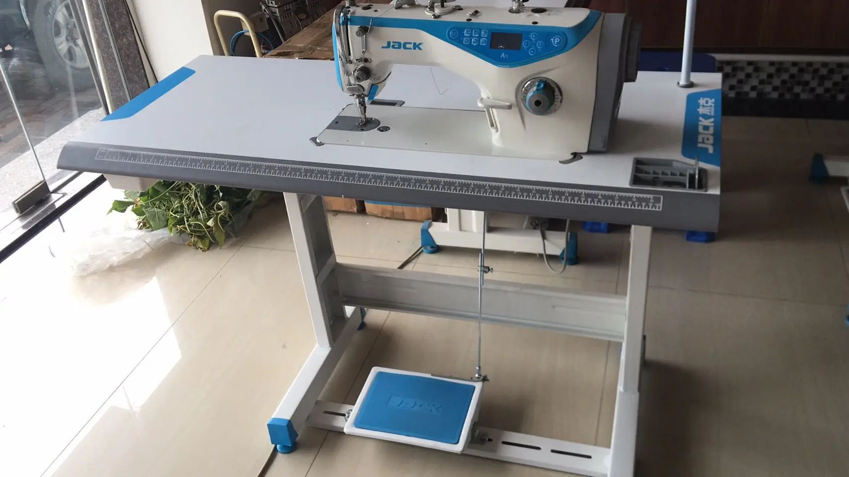 Новый стиль Компьютеризированный разъем A5 Lockstitch Одиночная игла для обрезки ниток цена на швейную