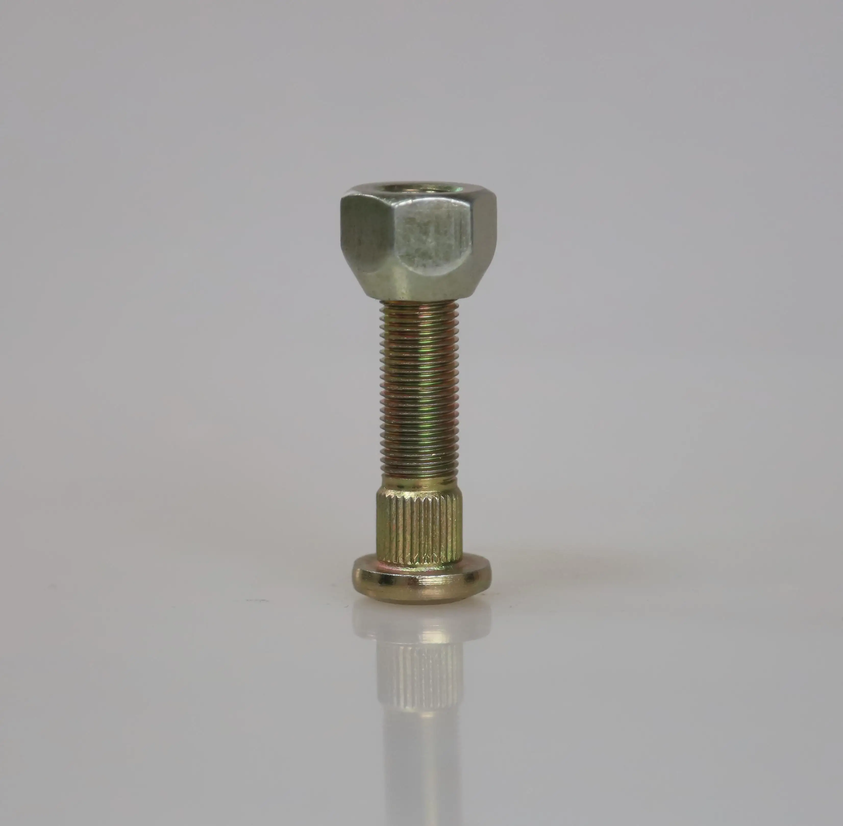 high quality Grade 10.9  hardware hub bolt small car bolt and nut