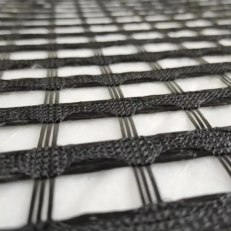 China Factory Price Fiberglass Mesh Biaxial Geogrid Fiberglass Geogrid 50KN 100KN Bitumen Coating Airport Driveway Asphalt Road