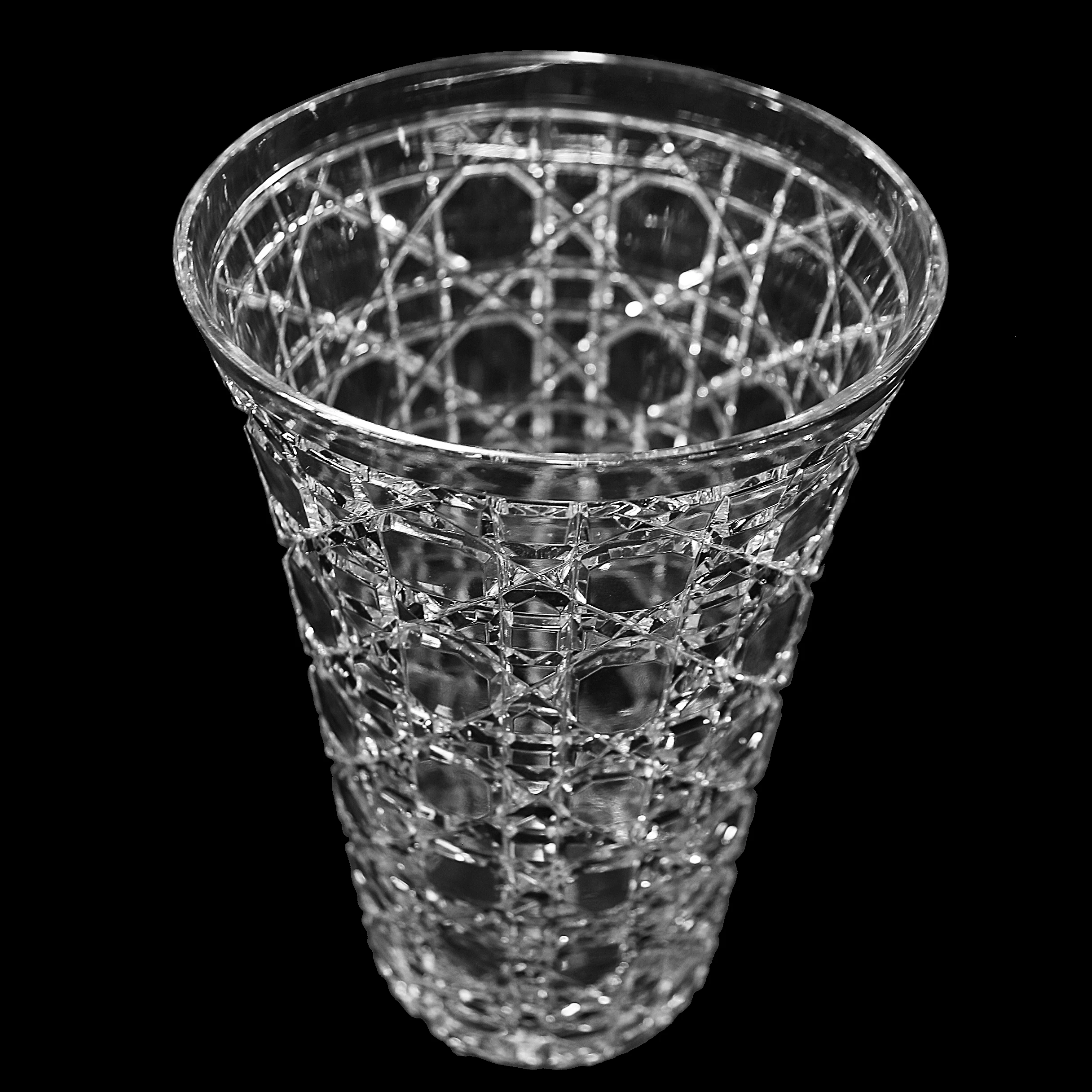 New designed luxury European style high grade crystal round flower vase for home decoration wedding hotel or party