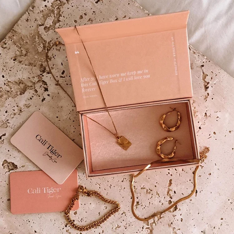 Hot jewelry box custom logo bracelet packaging box magnetic