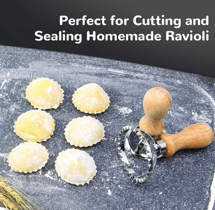 Household circular dumpling machine wheel heart machine model with wooden handle dumpling knife