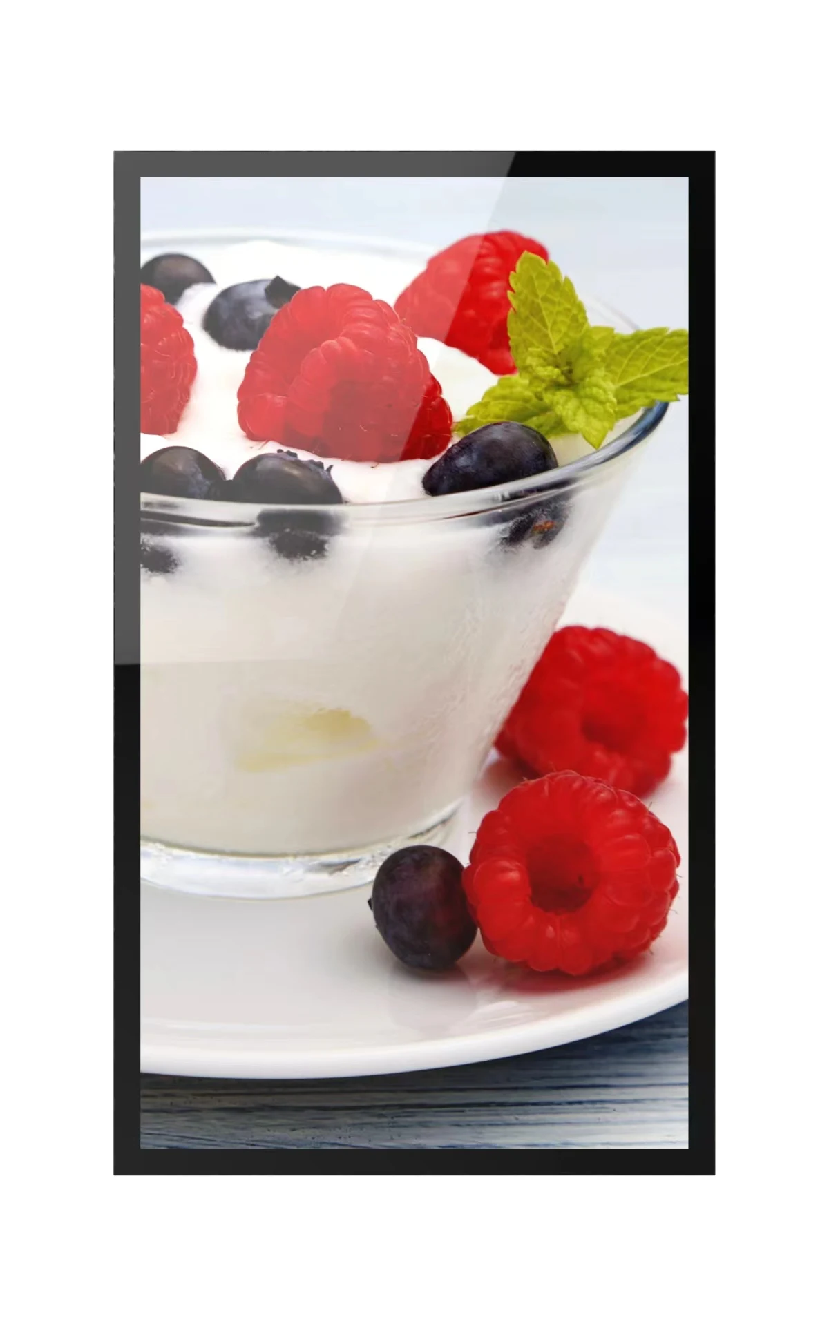 Outdoor Waterproof Digital Signage 65 Inch  2500 Nits Sunlight Readable LCD Monitor