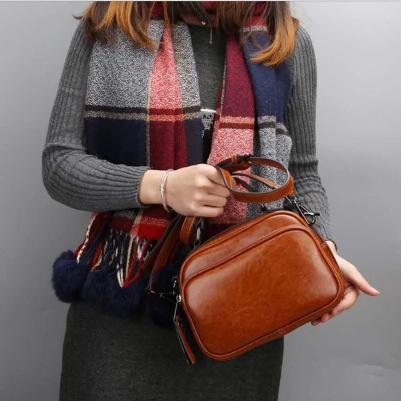 2020 Guangzhou suppliers genuine leather handbags for girls casual fashion trendy luxury shoulder designer bags women handbags
