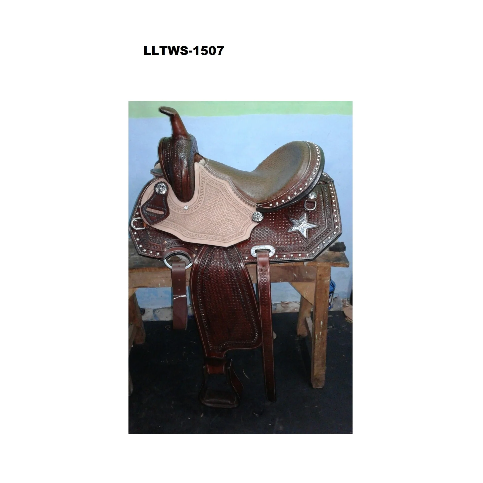 Кожаное седло с большим гудком от поставщиков