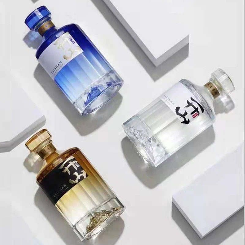 500ml beautiful and high-end Baijiu bottle, unique vodka bottle, gin bottle.