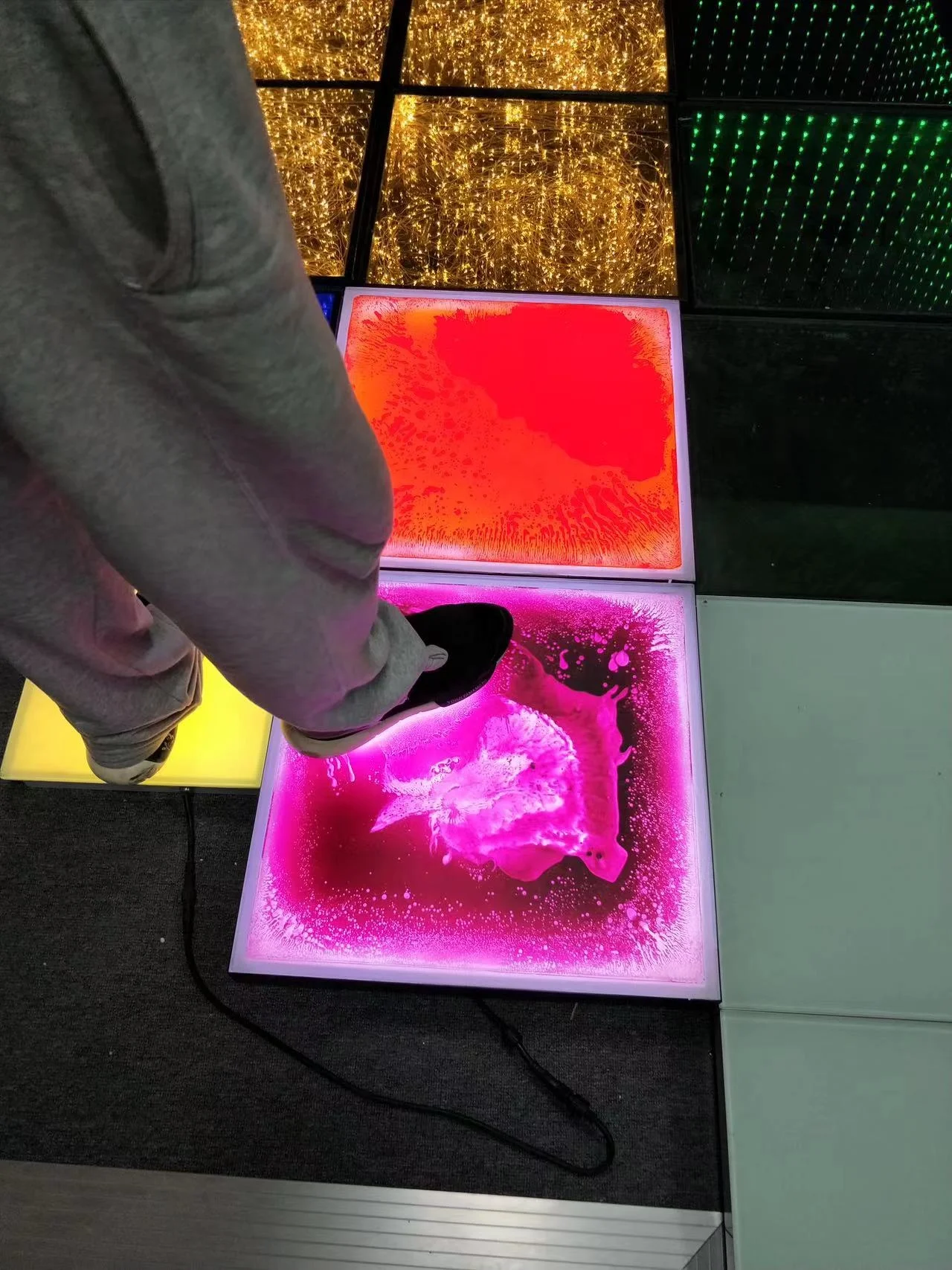 Moka Outdoor Flowing Liquid Interactive Led Dance Floor for Park