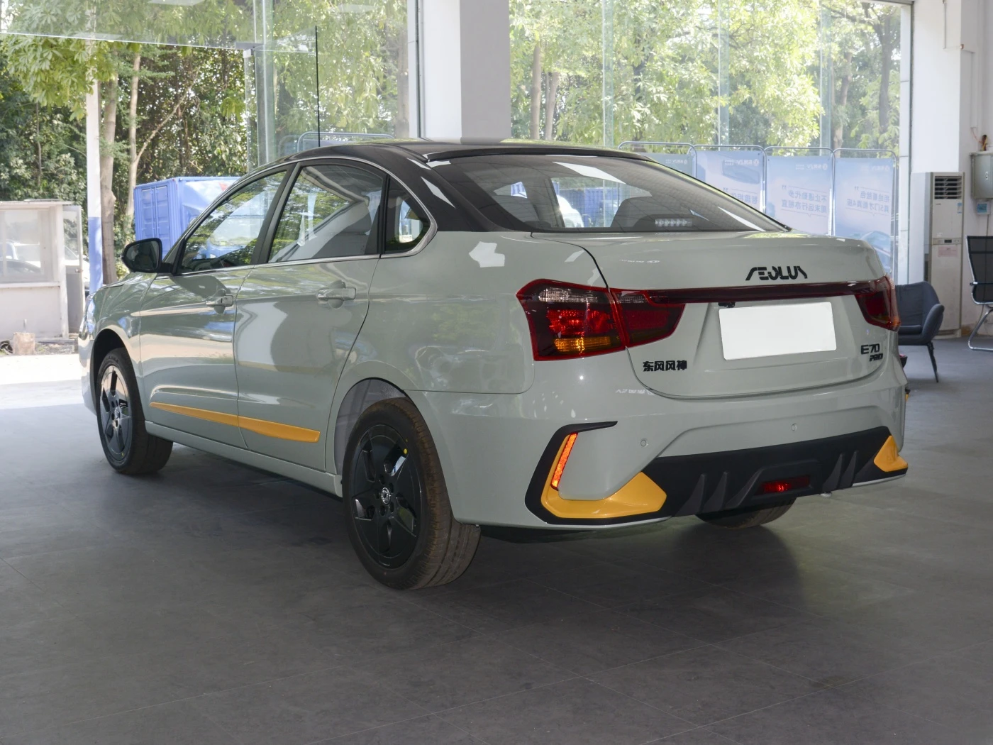 Лучший сервис чистый электрический автомобиль DONGFENG E70 новая энергетическая система контроля давления в шинах динамической сигнализации