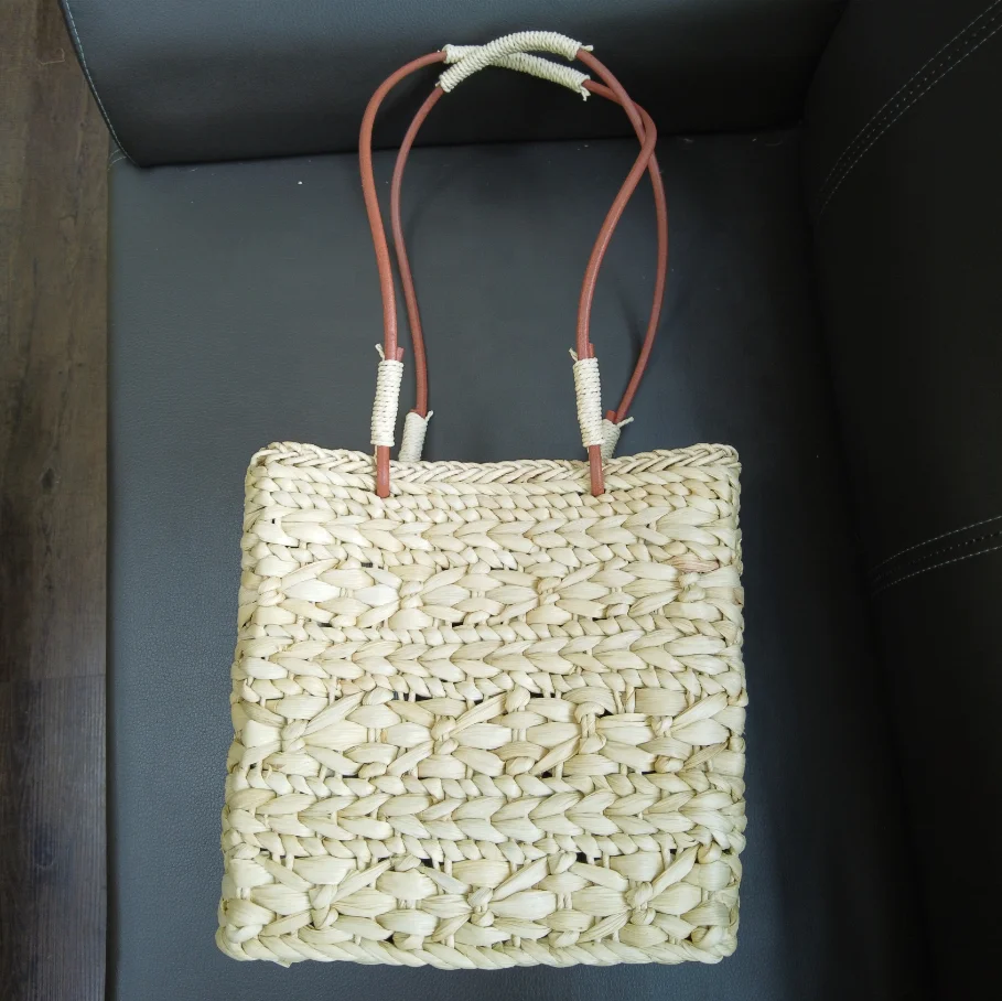 New Corn Husk Hand Woven Straw Bag Summer Beach Straw Bags Long Handle Bucket Handbag