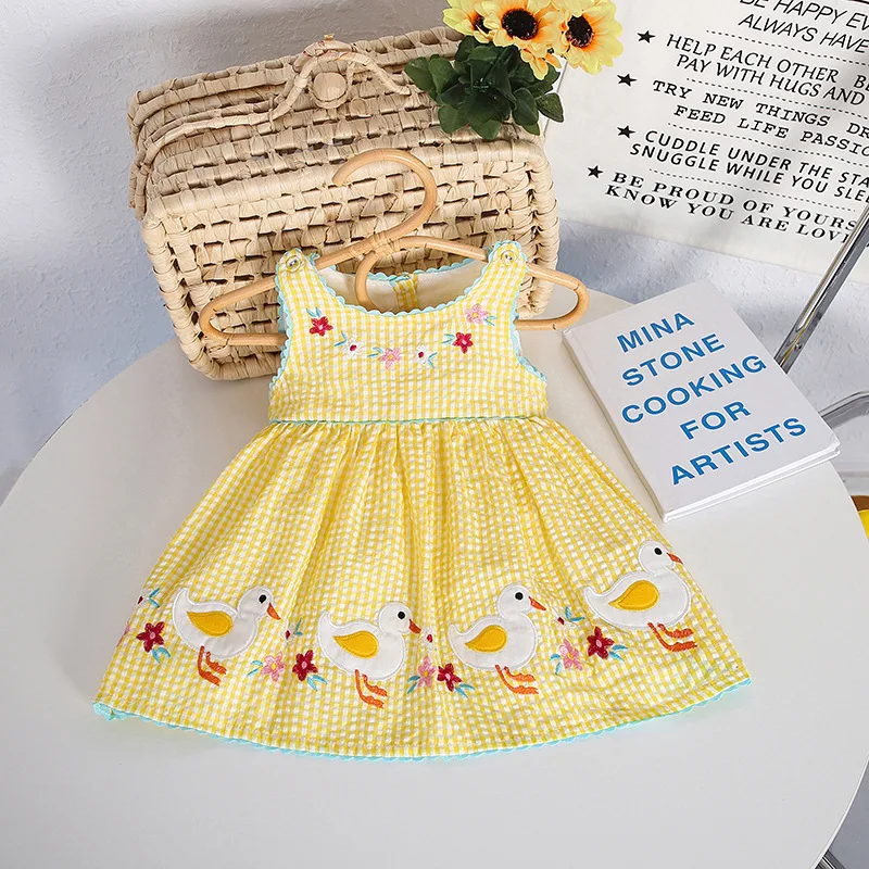 New Arrival 100% Cotton Yellow Paid Adorable Sleeveless Fancy 1 Year Baby Girl Dresses