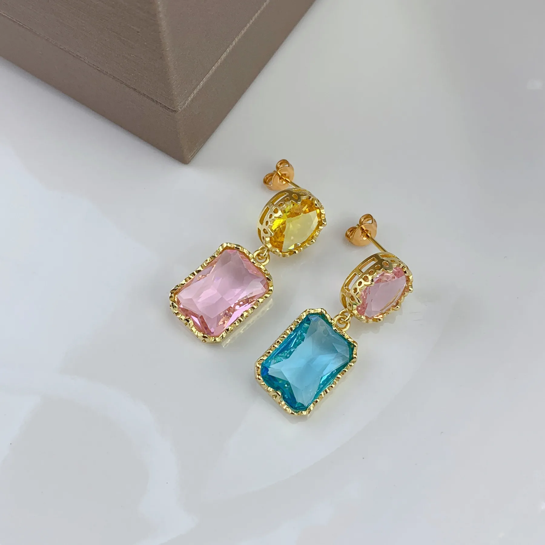 Wholesale Luxury Vintage Baroque Pearl Dangle Earring Crystal Glass Stone Pearl Drop Earring For Women Jewelry