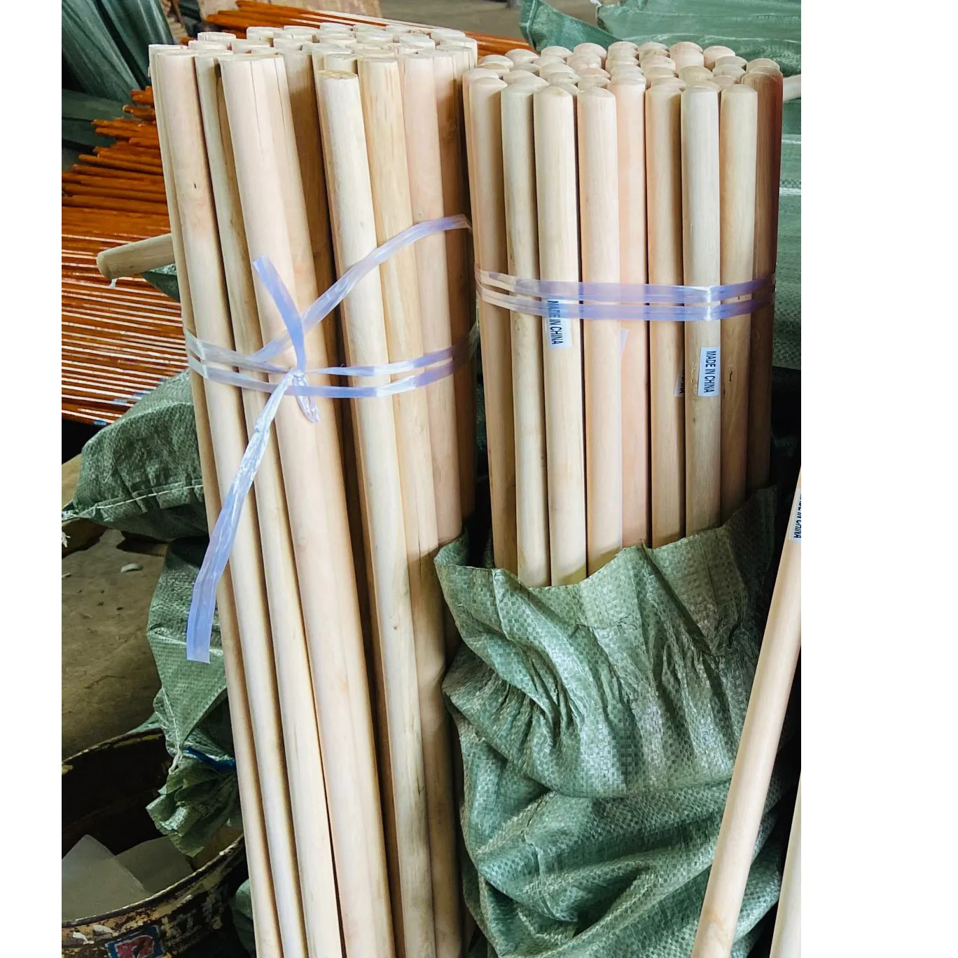 Factory Price High-Quality Thick Wood for Broom Mop Brush Handle
