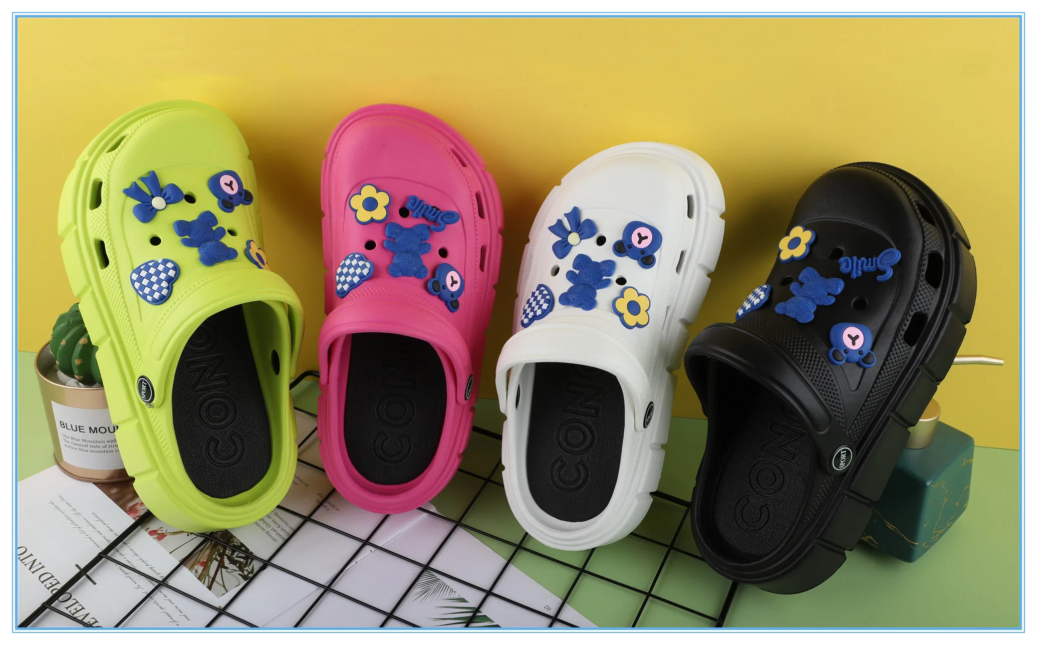 2023 lightweight  EVA Crocs Heel EVA Yeezy slippers for Children and Woman