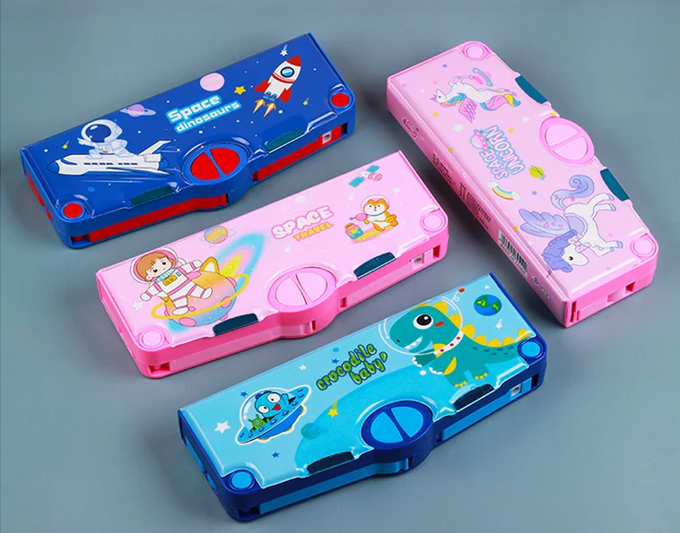 Пластиковый пенал для детских канцелярских принадлежностей