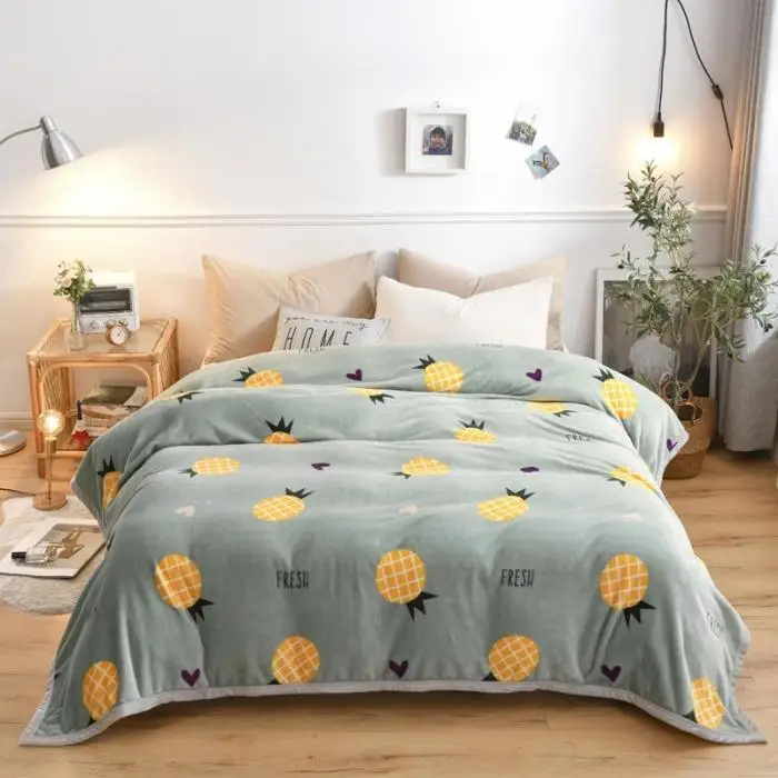 The latest sales super soft warm comfortable bed blanket plush sofa coral velvet blanket
