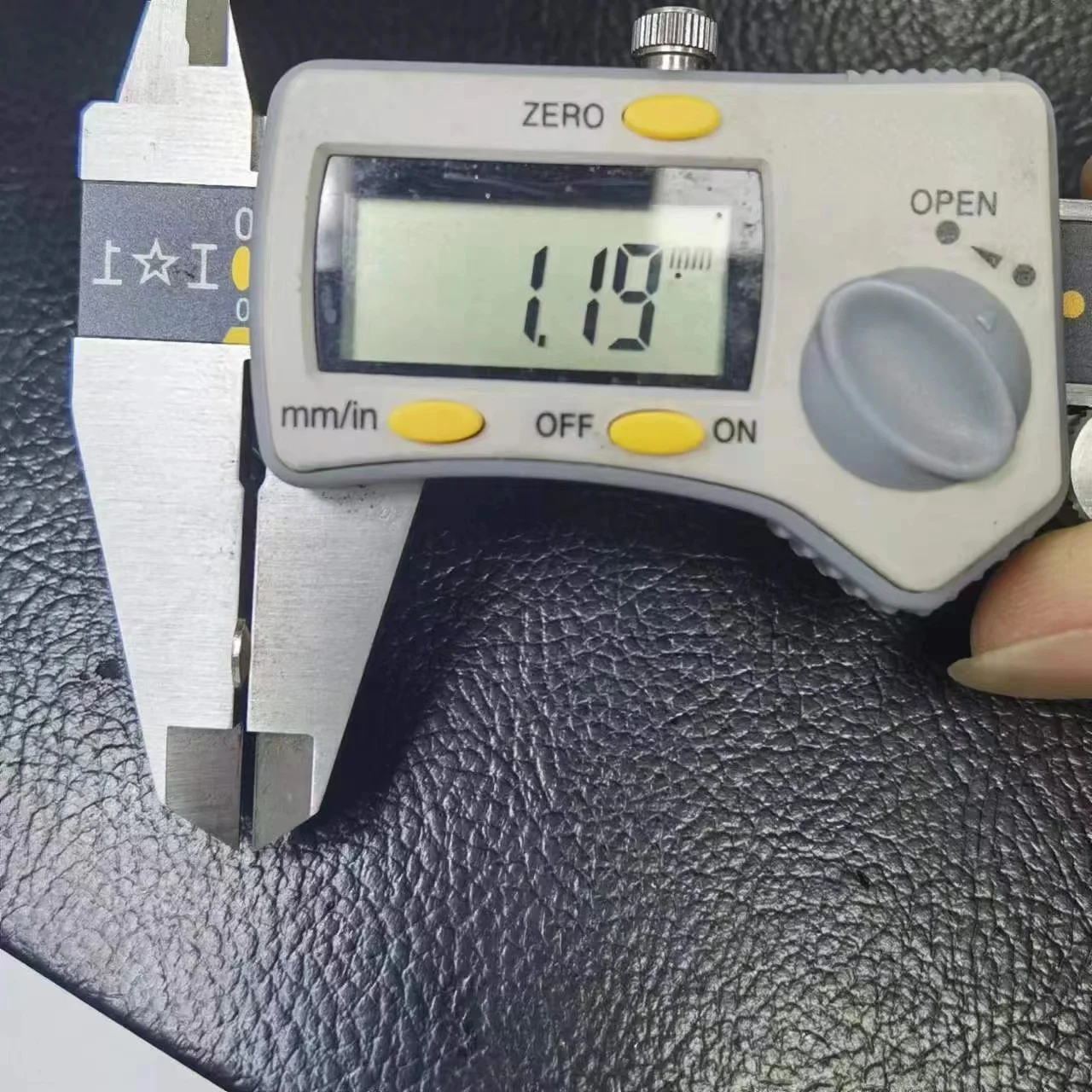 Oil Customized stainless steel carbon steel spring washer plain wave washer for factory