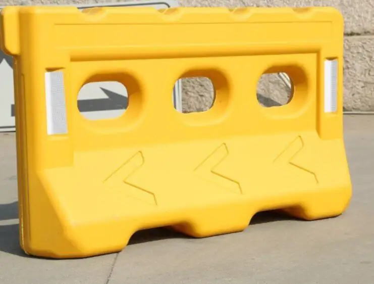 Factory Outlet Road Construction Plastic Fence Three Holes Plastic Traffic Water Barrier Use for Lane Separation