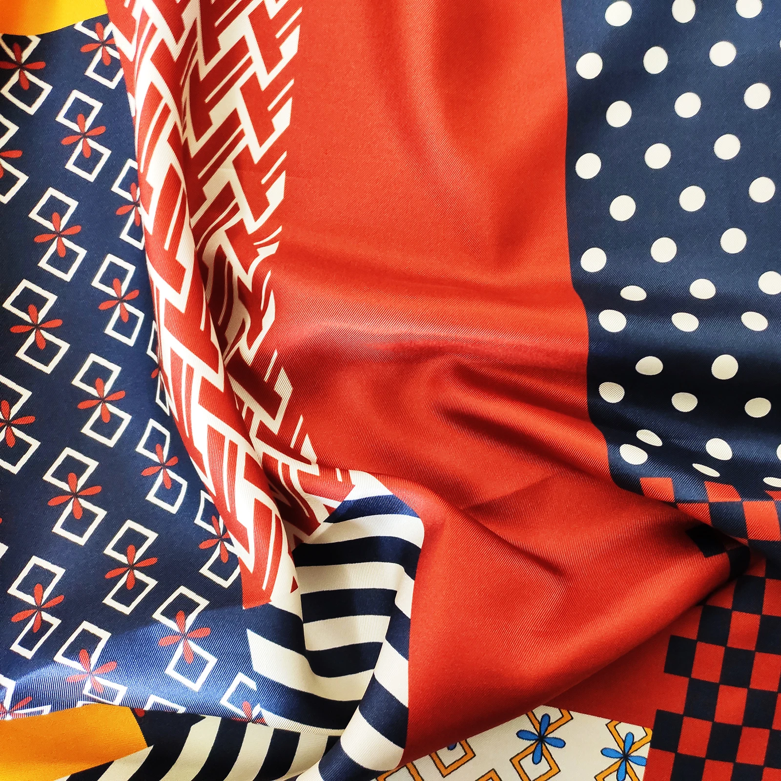 Source Factory Available 6MM Digital Printing 100% Pure Silk Chiffon Fabric