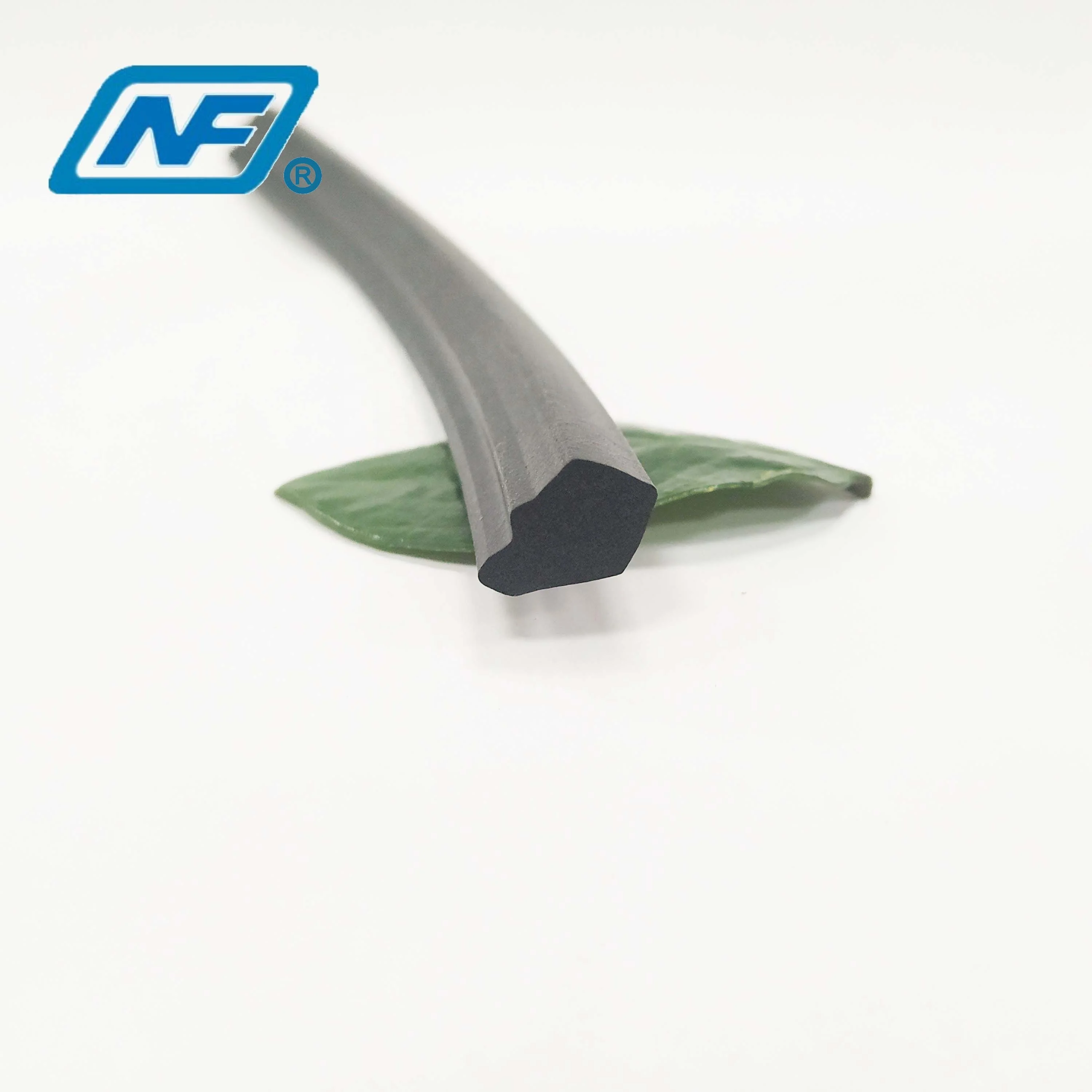 Shinny Smooth Epdm Oil Seal Sponge Door Frame Rubber Strip Nonstandard EPDM Foam for Machine Carton Packing OEM 180 CN;GUA Black