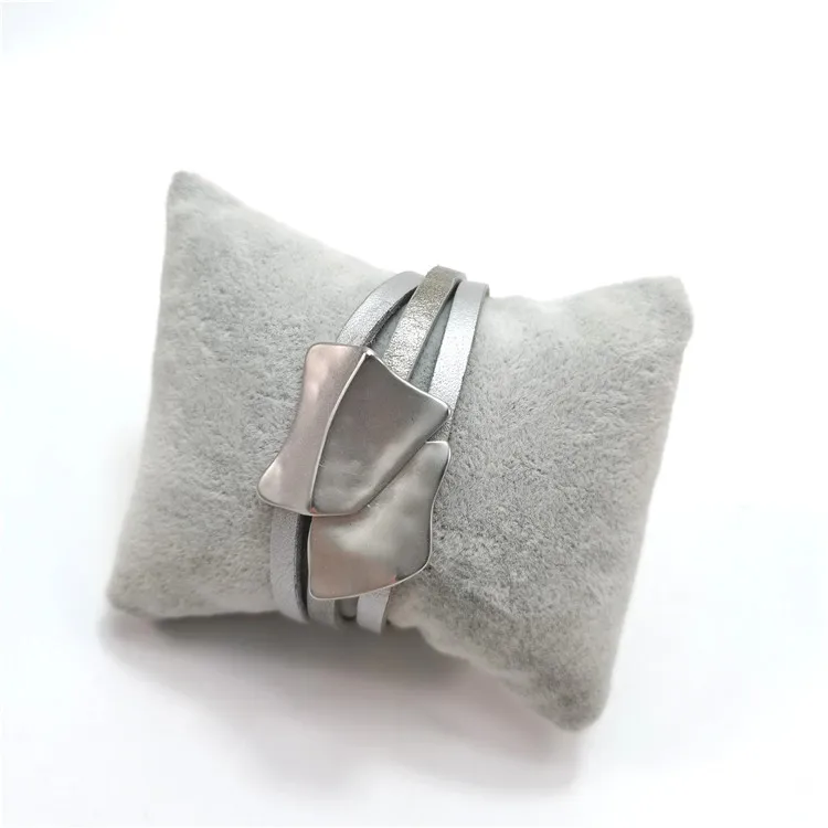 Professional manufacturer jewelry leather magnetic bracelet, irregularity magnet lock bracelets bangles