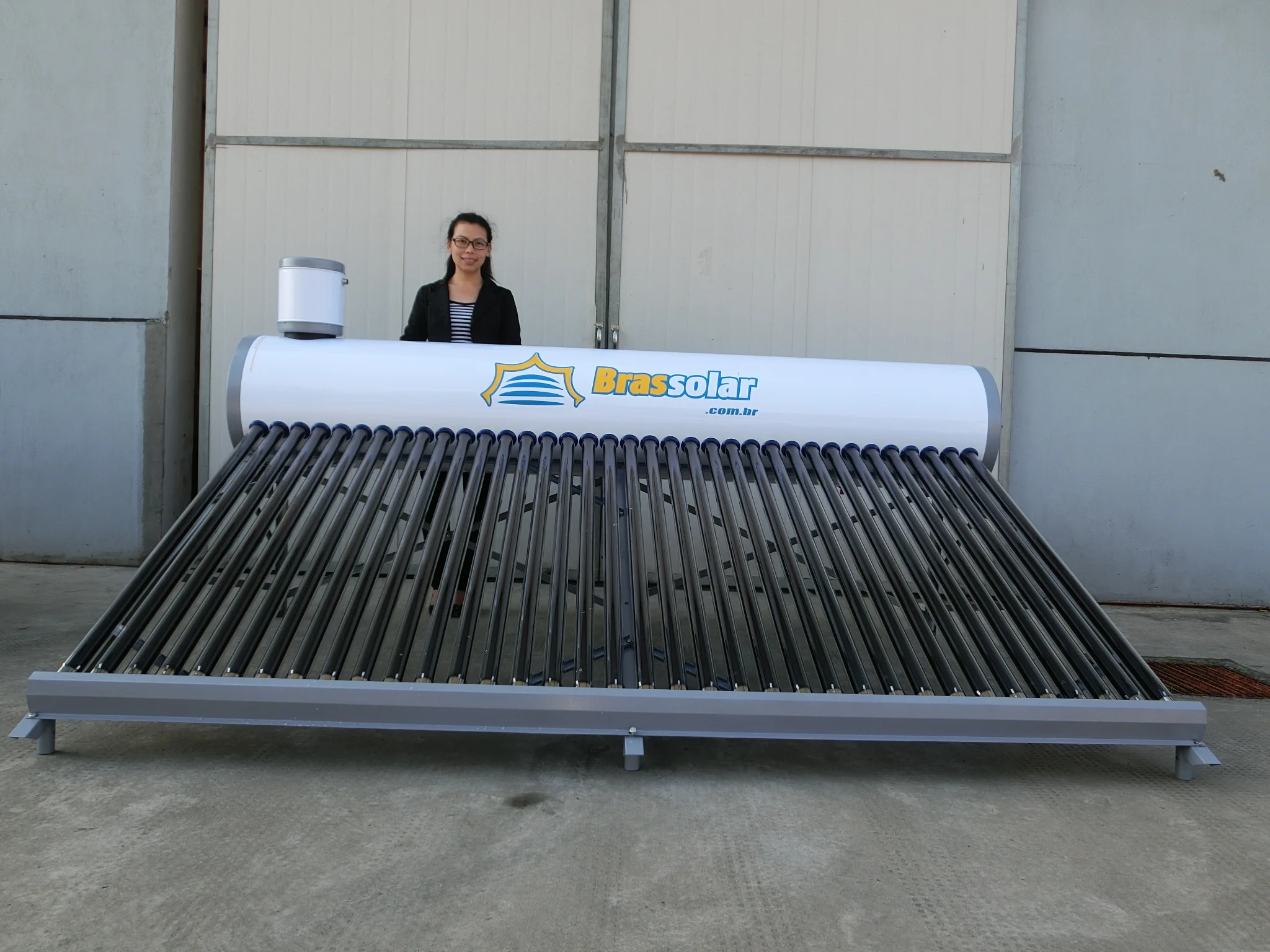 Hot sales 100L high-quality solar water heater system for home or commercial