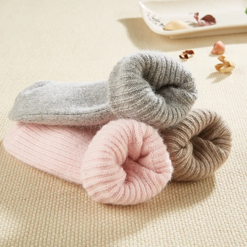 Custom Winter thickened rabbit wool socks warm Plush socks women wholesale